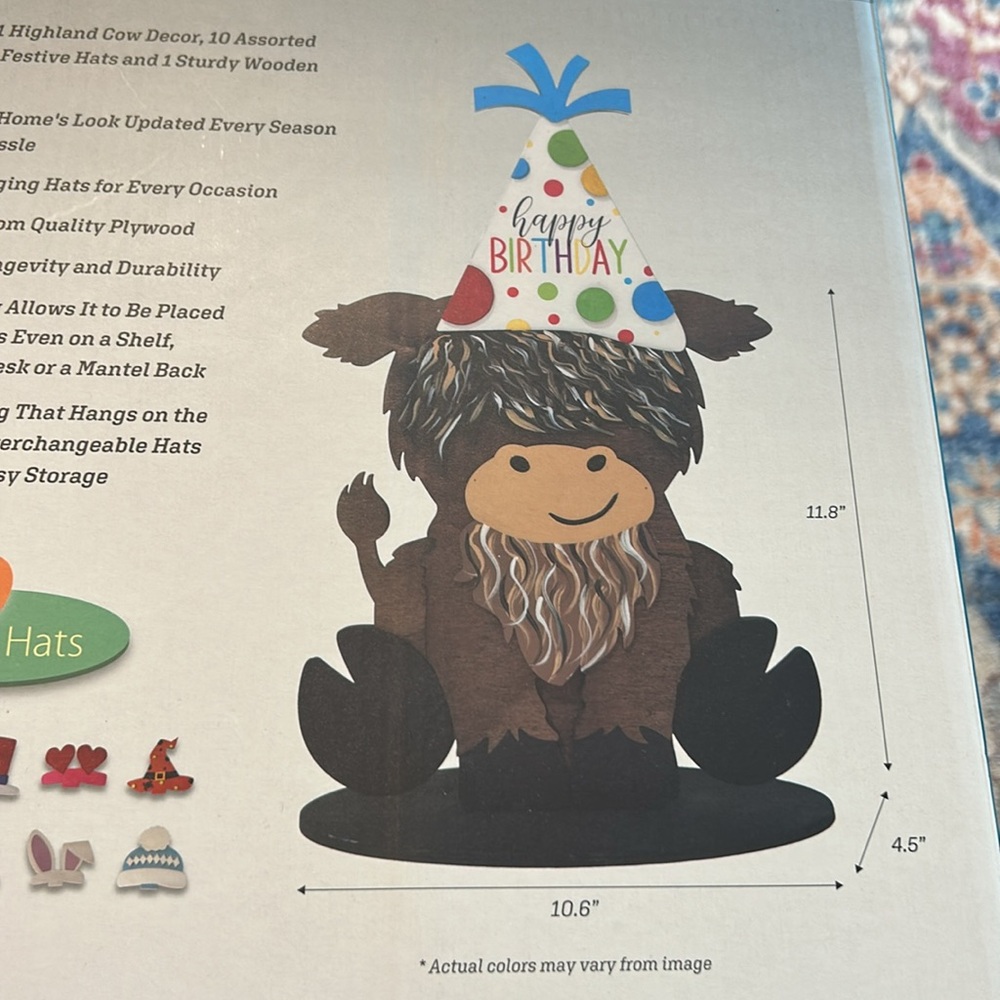 Seasonal Expressions Highland cow with seasonal swappable hats 10 different hats - Picture 6 of 6